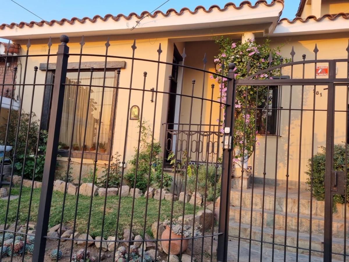 Hostal Las Rosas Salta Exterior photo